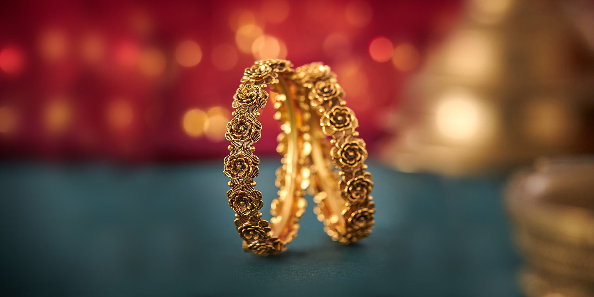 Gold on sale bangles pcj