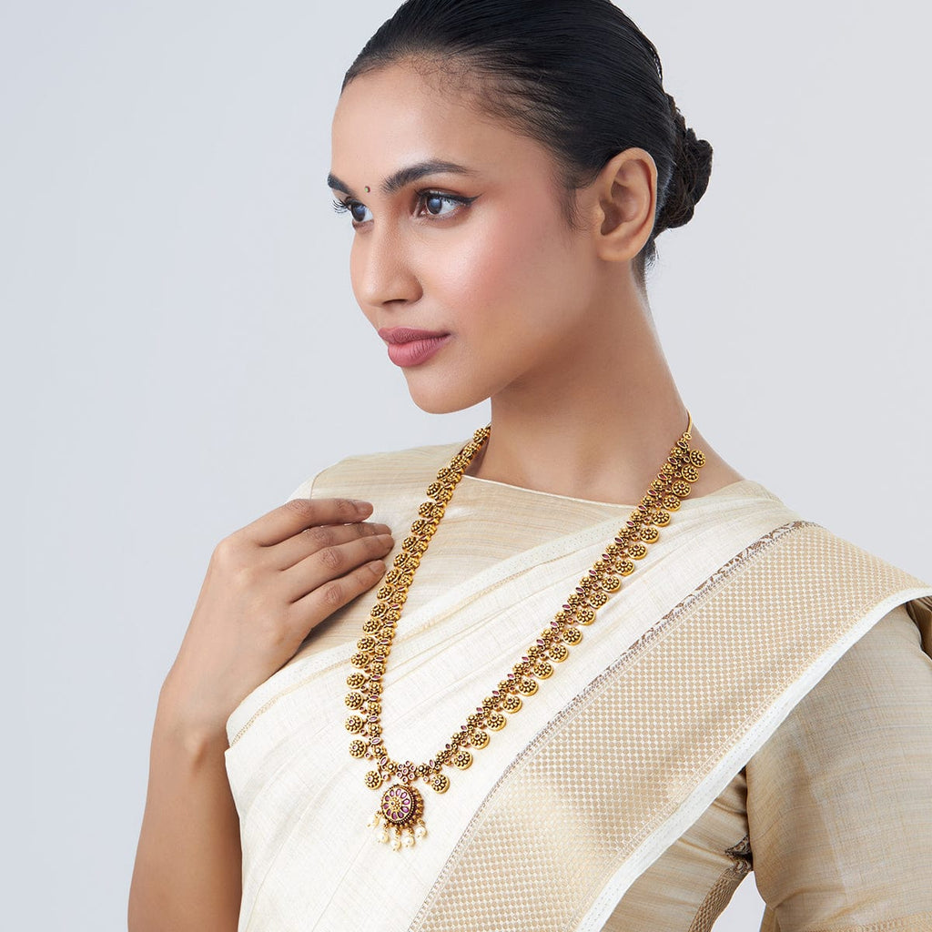 How to Select the Right Saree Blouse for your Body Type